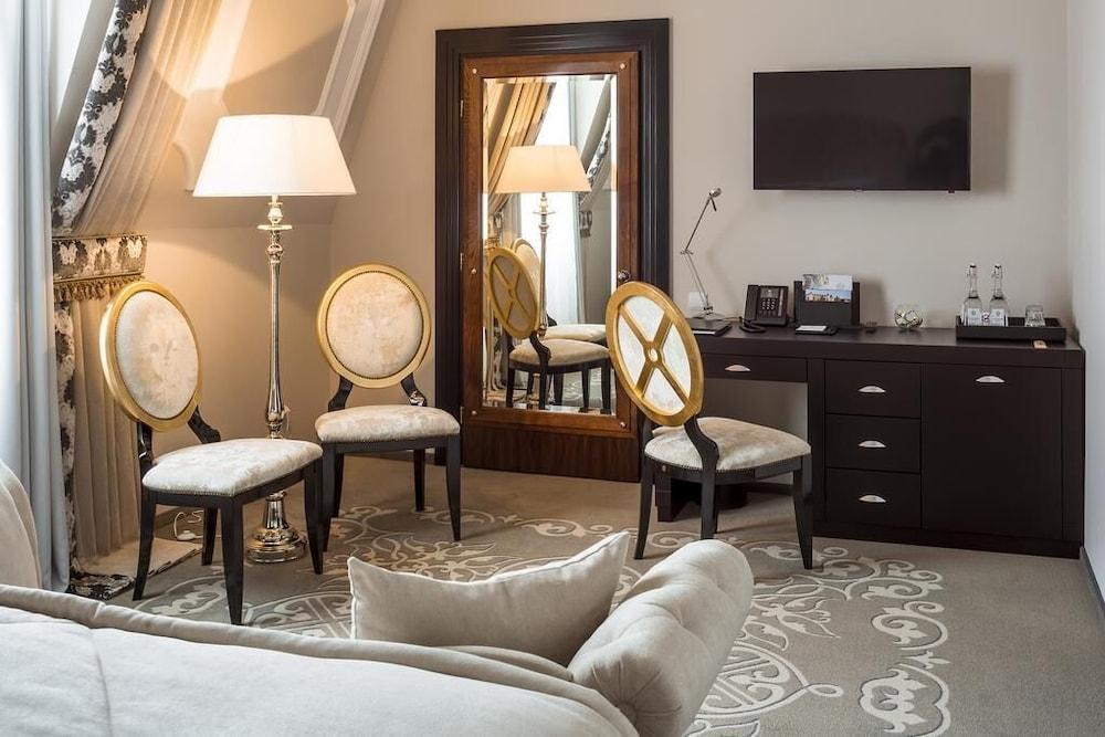 Edem Hotel 3*