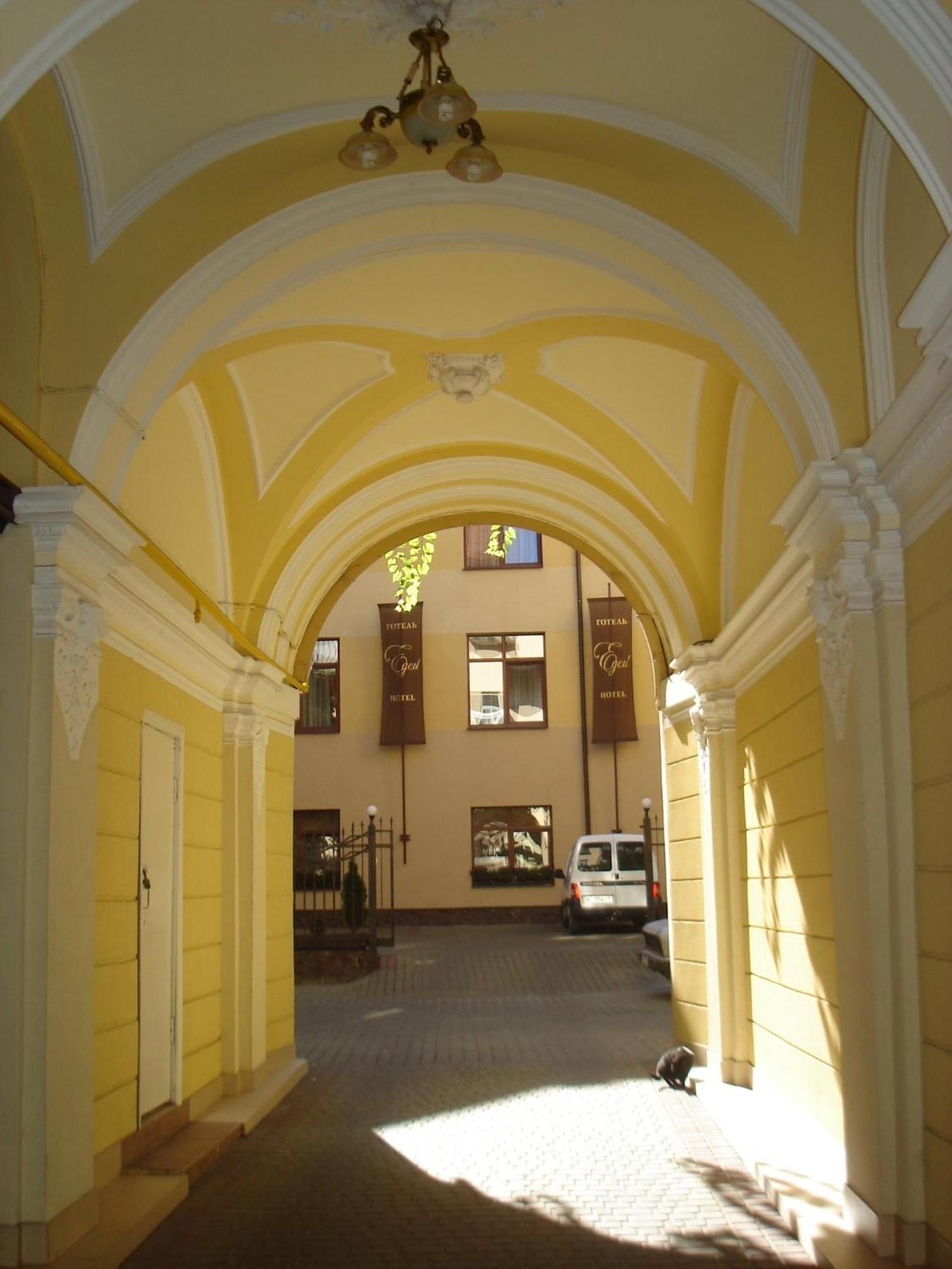 Edem 3* Lviv